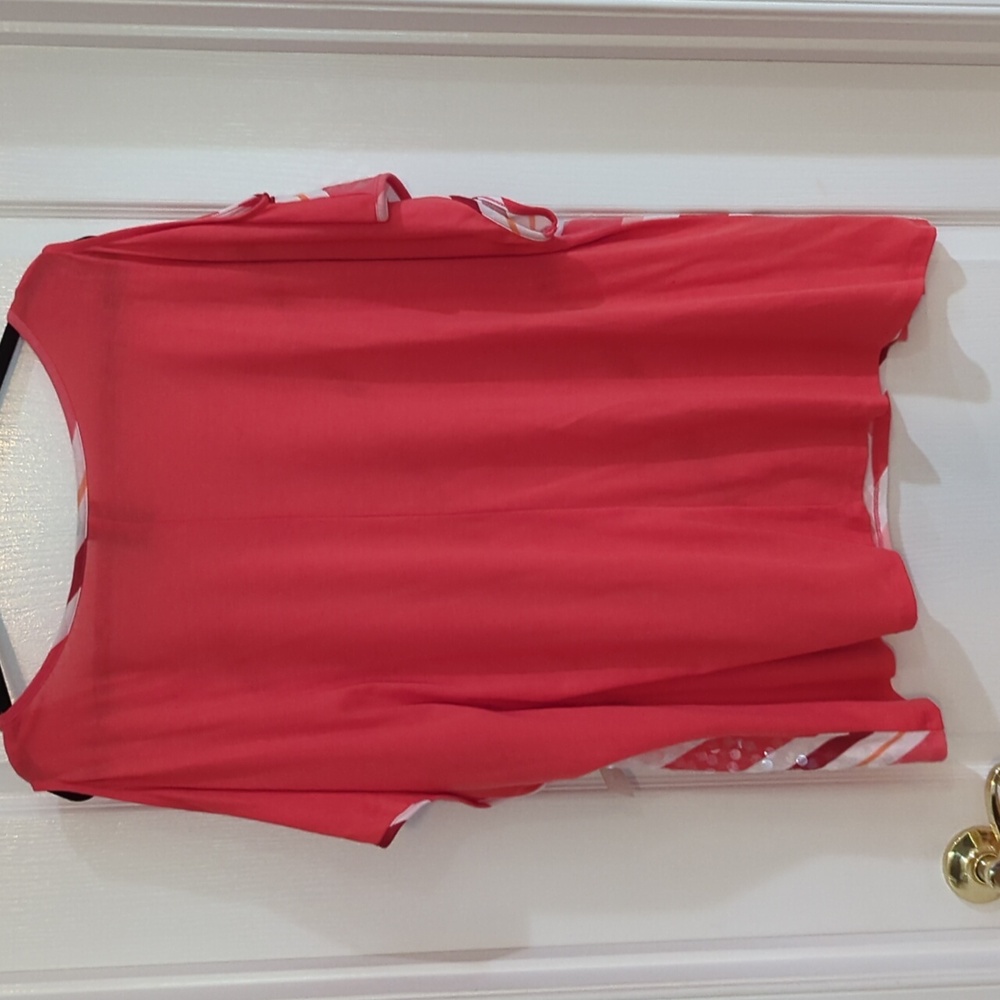 NWT Sequin cold shoulder top - Picture 8 of 8